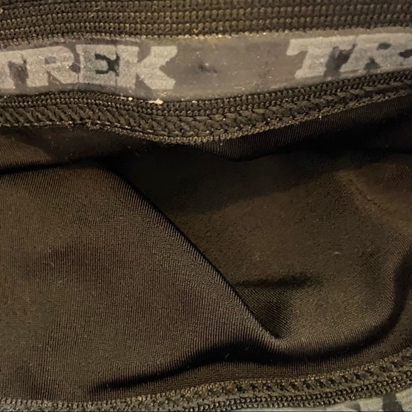 Men’s Trek Bike Shorts - size large - Picture 3 of 3